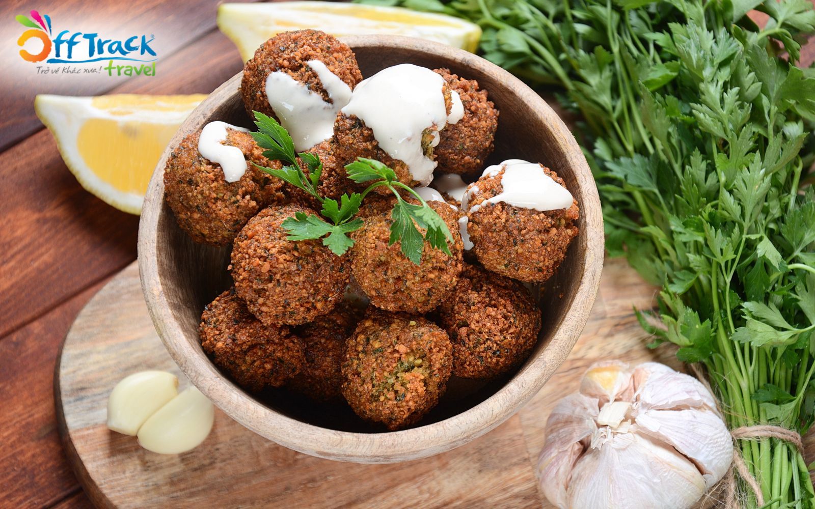 Bánh Falafel giòn rụm thơm ngon khi đi tour Israel