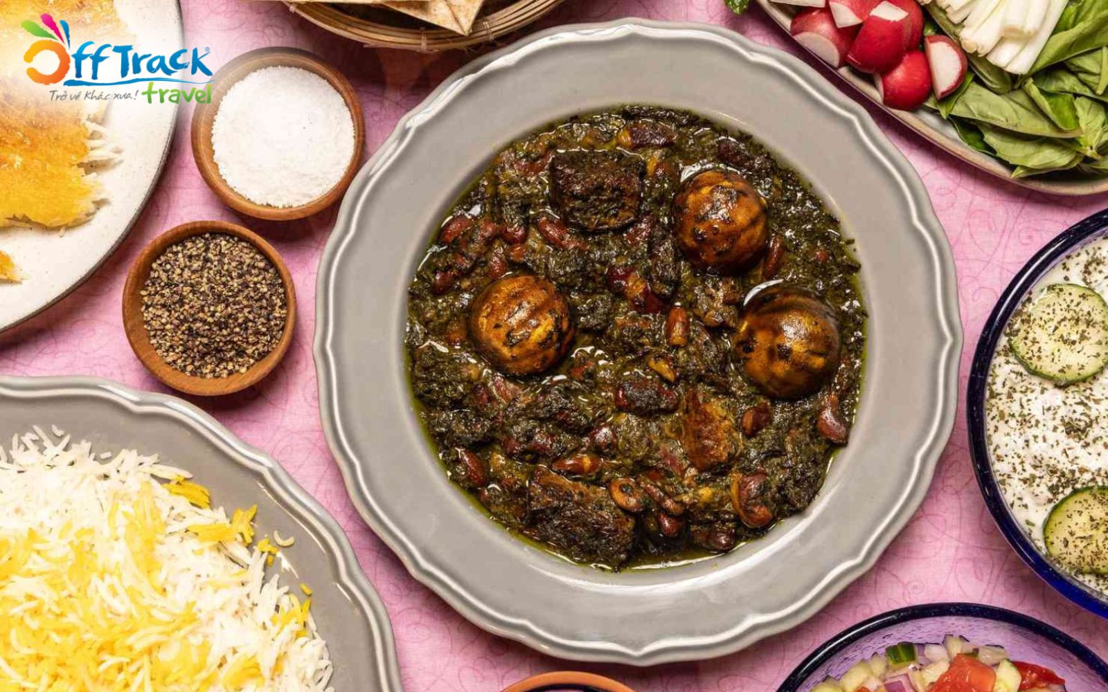 Ghorme Sabzi là món ăn có mùi vị đặc trưng của các loại rau mùi