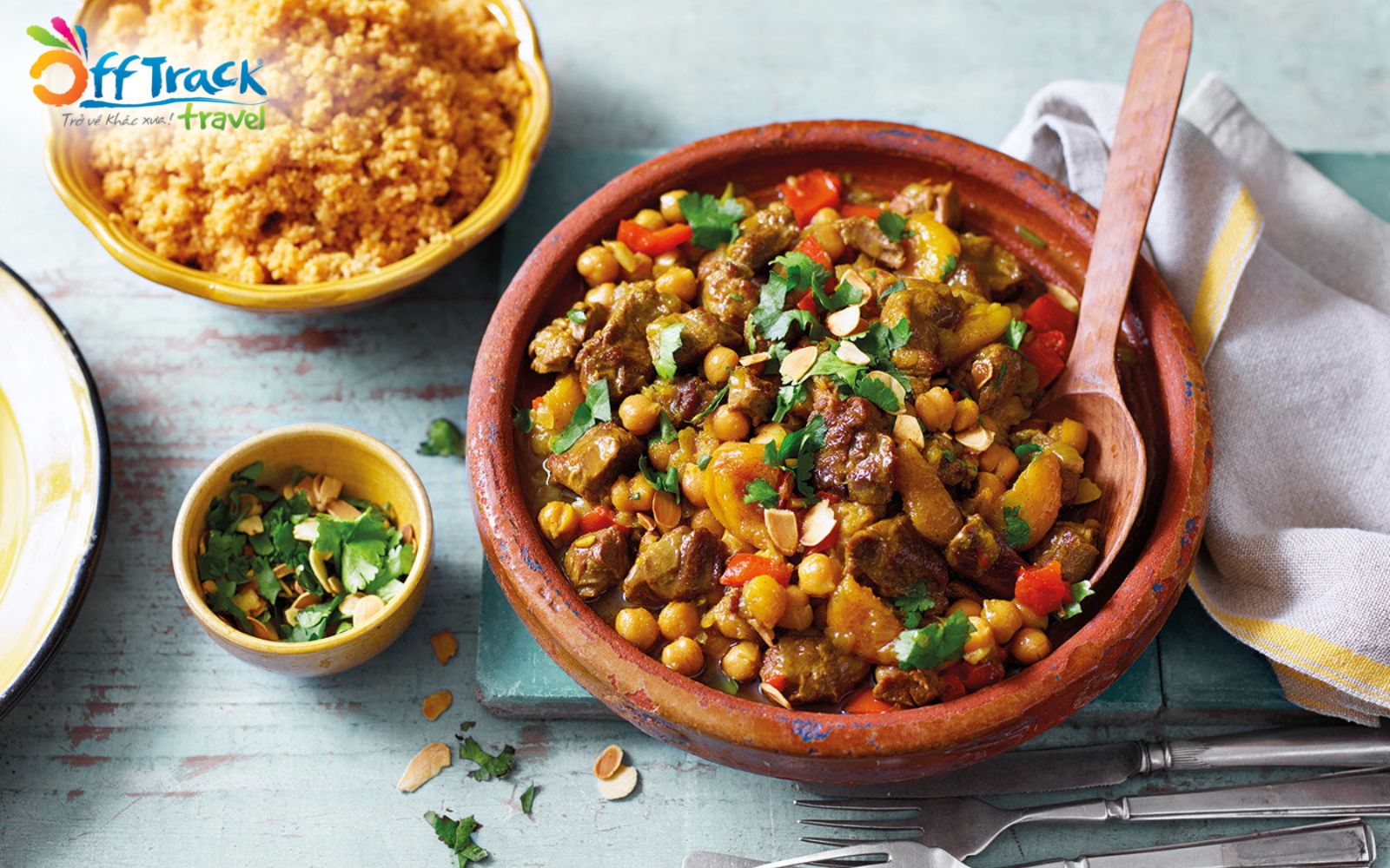 Món Tagine được nấu trong nồi đất sét truyền thống