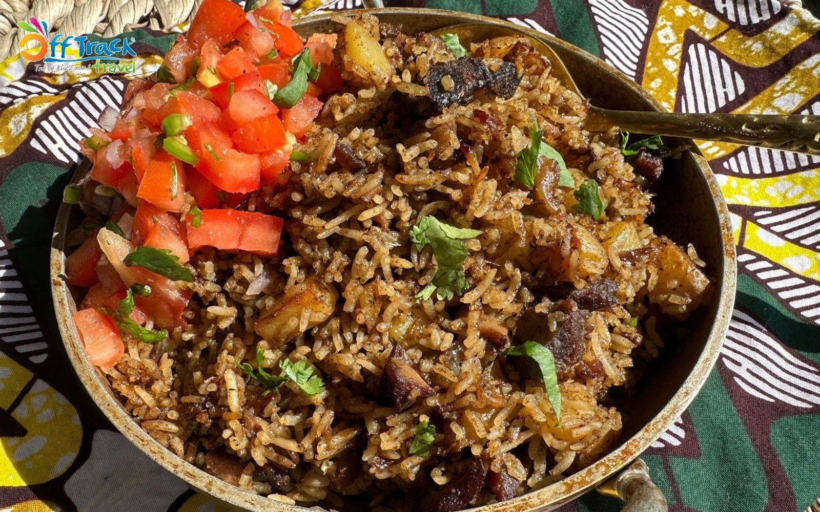 Cơm trộn là món ngon trong ẩm thực Kenya mang vị hài hòa của nhiều nguyên liệu bản địa