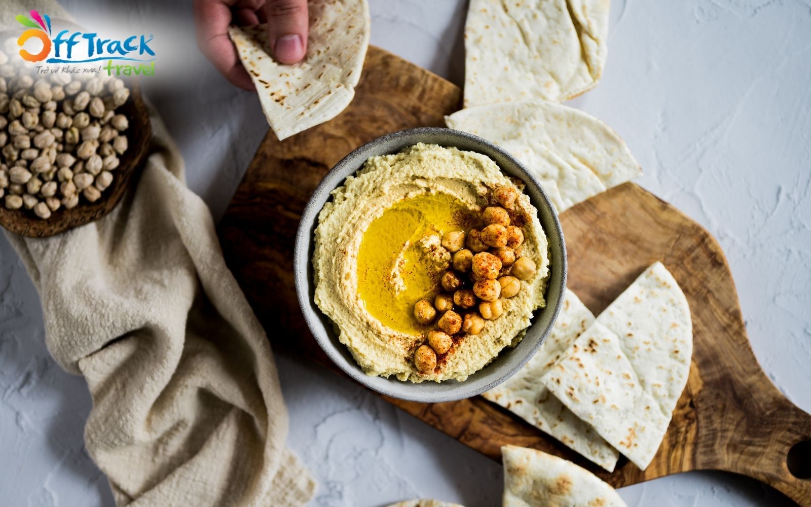 Sốt Hummus xuất hiện hầu hết trong các bữa ăn vùng Trung Đông
